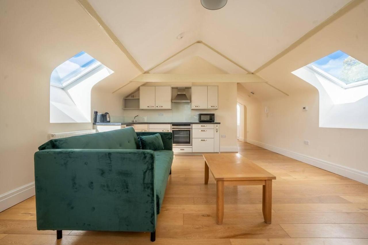 Charming 1-Bed Loft In Caerleon Apartman Newport Kültér fotó