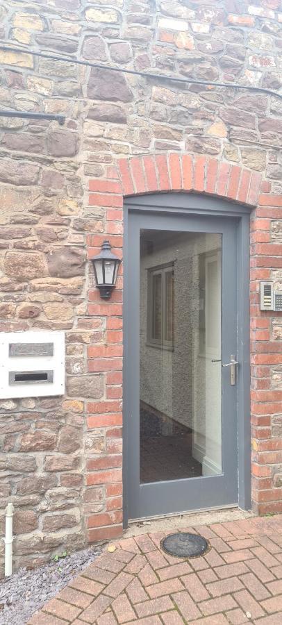 Charming 1-Bed Loft In Caerleon Apartman Newport Kültér fotó